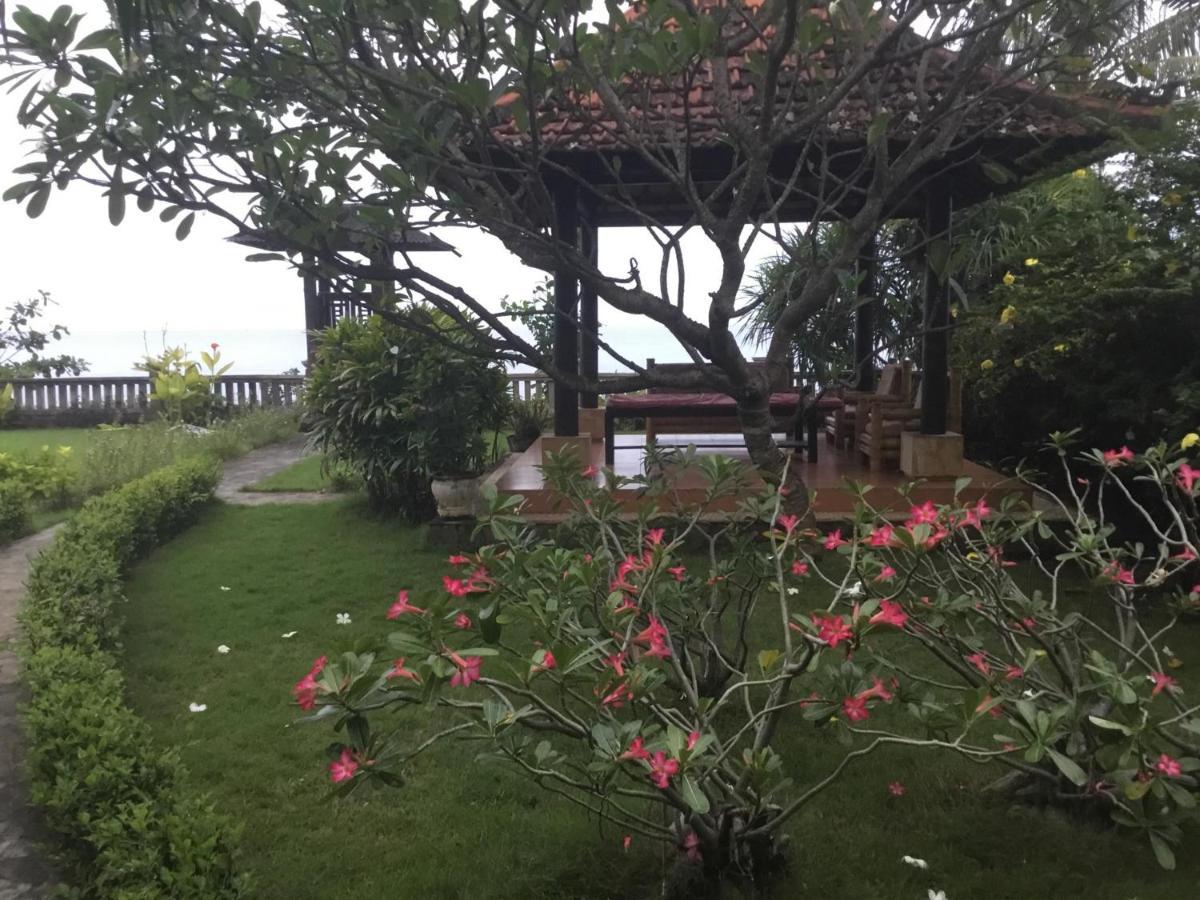 Bali North Beach B&B Tianyar Extérieur photo