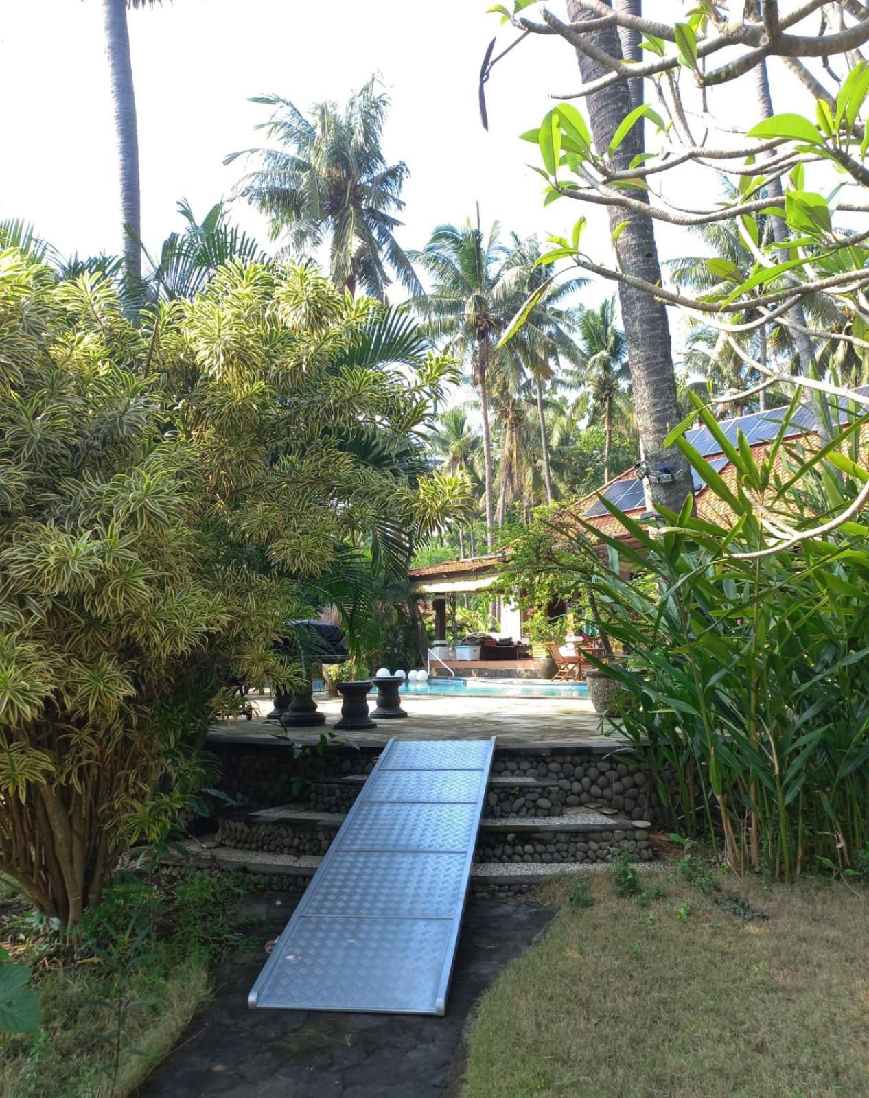 Bali North Beach B&B Tianyar Extérieur photo