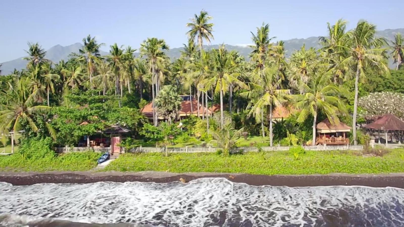 Bali North Beach B&B Tianyar Extérieur photo